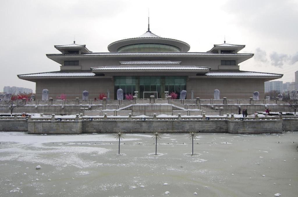 Ibis Xian South Gate Hotel Exterior photo